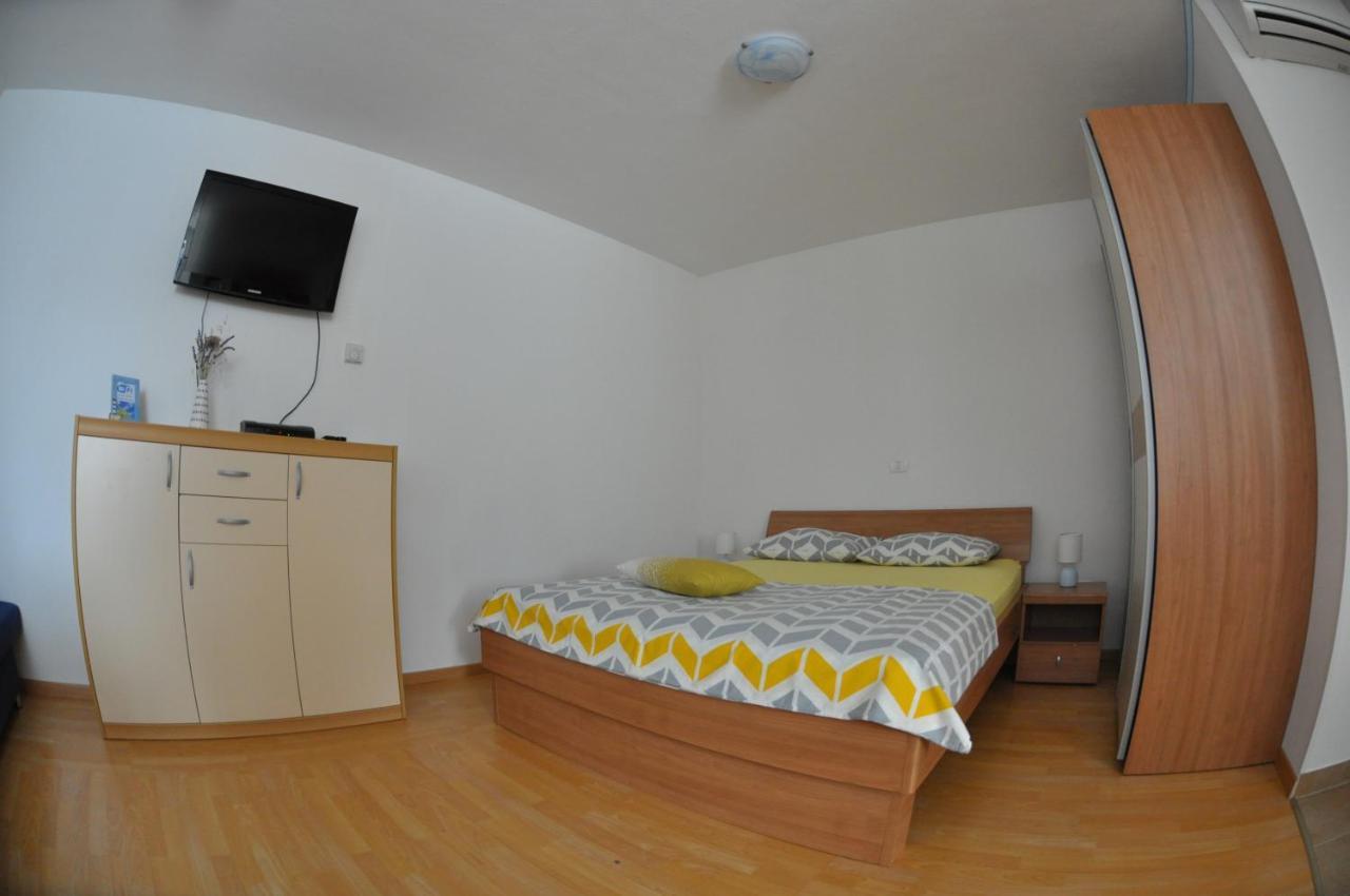 Apartma Brnistra Ginestra Koper Eksteriør bilde