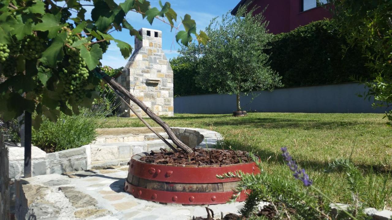 Apartma Brnistra Ginestra Koper Eksteriør bilde
