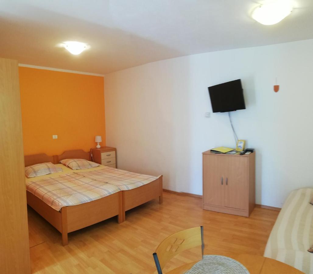 Apartma Brnistra Ginestra Koper Eksteriør bilde